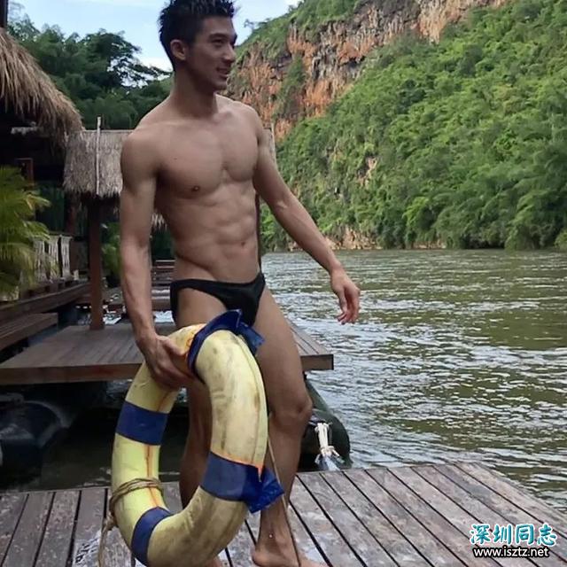 泰国网红男孩Iknotus 出家做和尚了,他的老婆们哭瞎! 泰国网红男孩Iknotus 出家做和尚了,他的老婆们哭瞎!