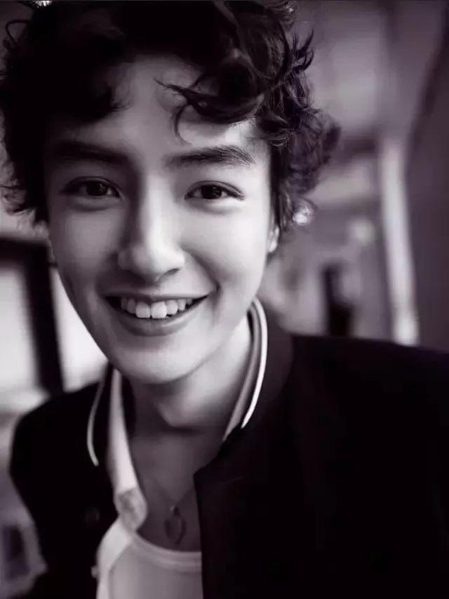 男生秋冬发型,卷发你能驾驭吗? 男生秋冬发型,卷发你能驾驭吗?