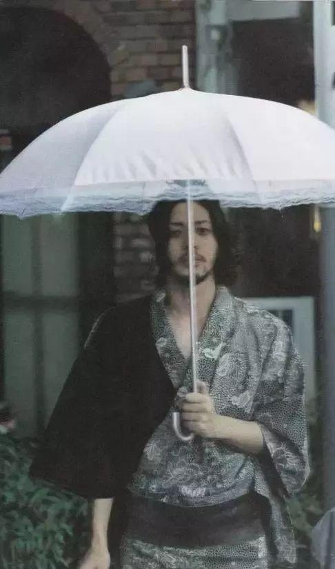 男生秋冬发型,卷发你能驾驭吗? 男生秋冬发型,卷发你能驾驭吗?