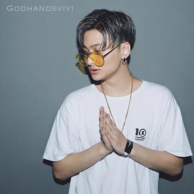 2018秋冬男士三大发型,从复古浪漫到硬朗 2018秋冬男士三大发型,从复古浪漫到硬朗