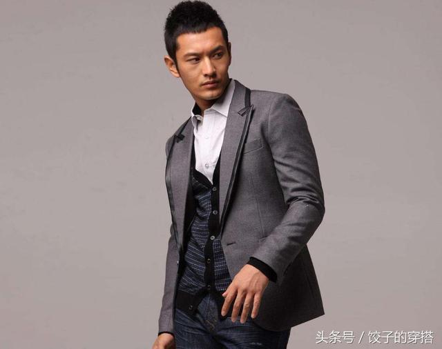 黄晓明无修图爆出,穿西装显身材健壮,网友:这才是真正的硬汉! 黄晓明无修图爆出,穿西装显身材健壮,网友:这才是真正的硬汉!