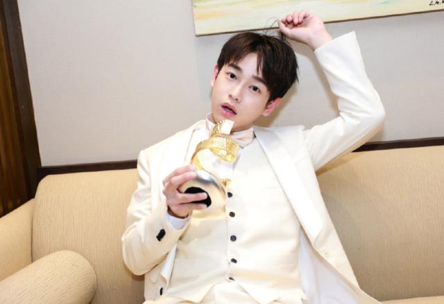 盘点94年出生的4位小鲜肉,我猜你只认识王嘉尔,全认识算你厉害 盘点94年出生的4位小鲜肉,我猜你只认识王嘉尔,全认识算你厉害