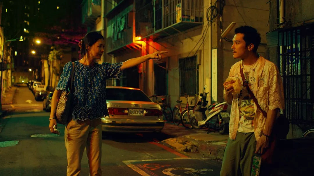 我的爸爸是个同性恋,他死后把钱都留给了男朋友 我的爸爸是个同性恋,他死后把钱都留给了男朋友