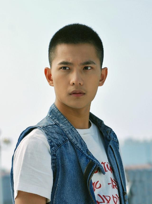 只需一招验证你们男神是真帅假帅 只需一招验证你们男神是真帅假帅