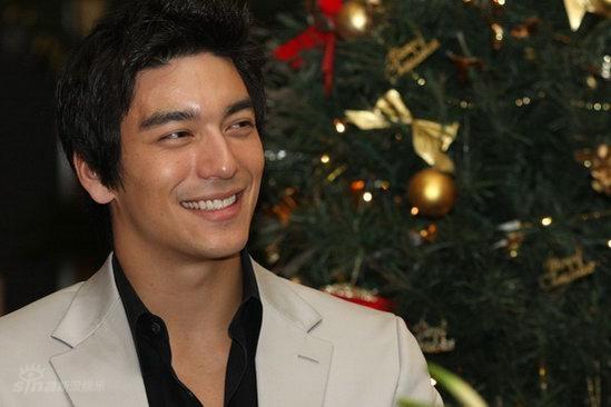 身高188韩美混血,凭《魔女幼熙》爆红,他被称为韩剧最帅男主 身高188韩美混血,凭《魔女幼熙》爆红,他被称为韩剧最帅男主