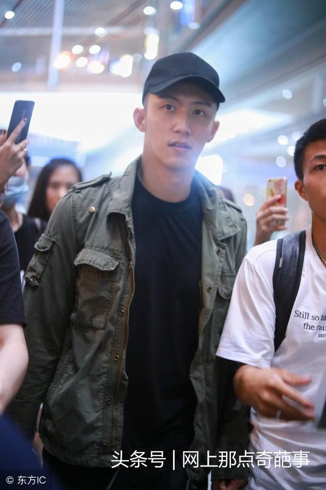 《上瘾》由黄景瑜许魏洲等人主演的青春励志网络剧 《上瘾》由黄景瑜许魏洲等人主演的青春励志网络剧