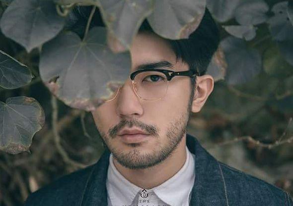 香港多才多艺男生下海做艺人,一脸胡渣准备逆袭上位? 香港多才多艺男生下海做艺人,一脸胡渣准备逆袭上位?