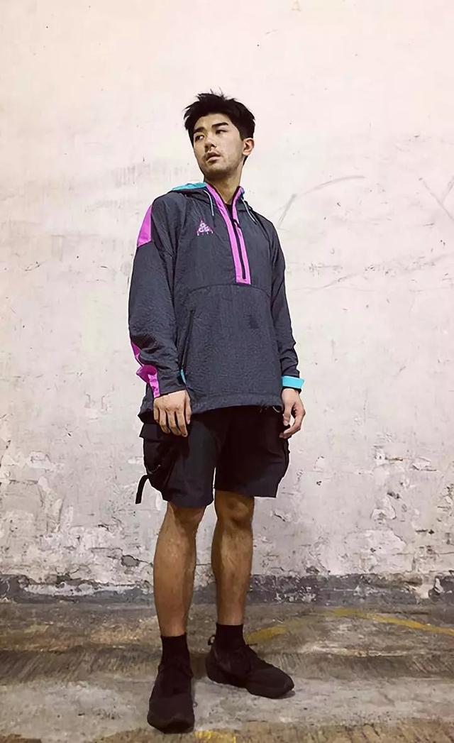 香港多才多艺男生下海做艺人,一脸胡渣准备逆袭上位? 香港多才多艺男生下海做艺人,一脸胡渣准备逆袭上位?