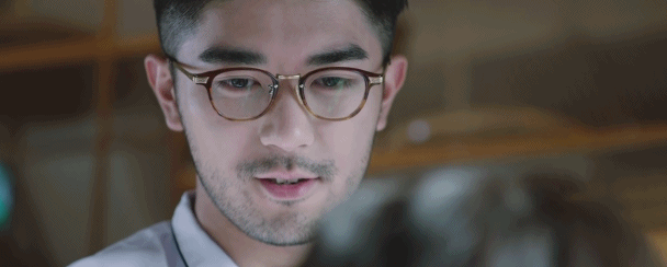 香港多才多艺男生下海做艺人,一脸胡渣准备逆袭上位? 香港多才多艺男生下海做艺人,一脸胡渣准备逆袭上位?