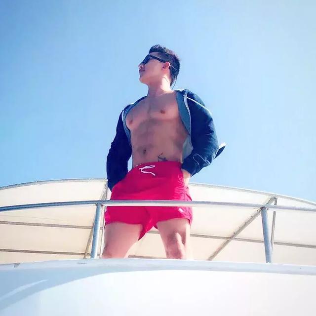 一名来自瑞士的亚裔 一名来自瑞士的亚裔