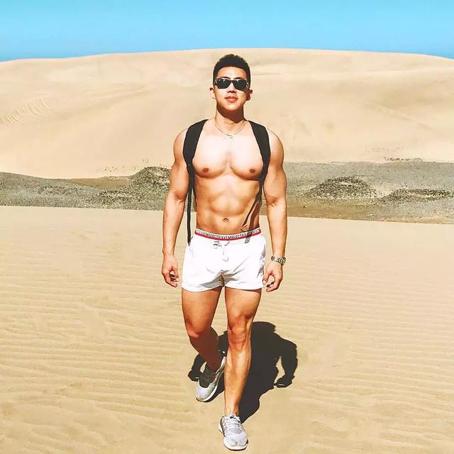 一名来自瑞士的亚裔 一名来自瑞士的亚裔