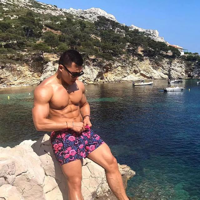 一名来自瑞士的亚裔 一名来自瑞士的亚裔