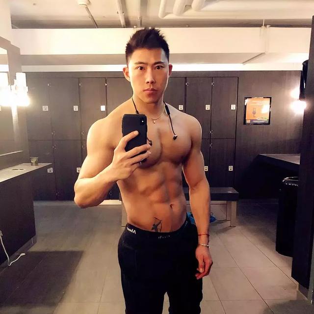 一名来自瑞士的亚裔 一名来自瑞士的亚裔