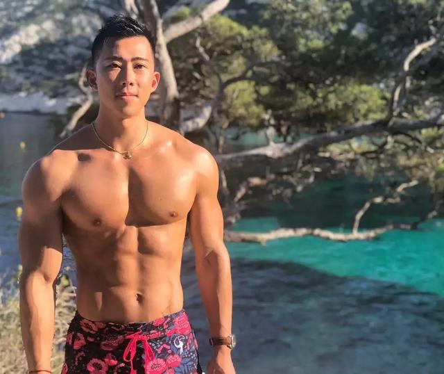 一名来自瑞士的亚裔 一名来自瑞士的亚裔