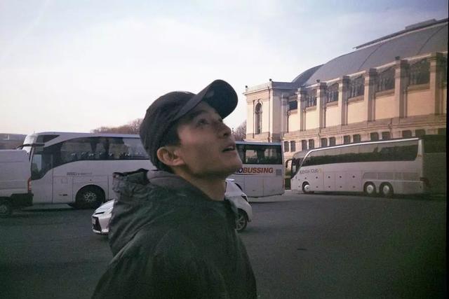 最近很红的92年台湾阳光大男孩,长得像吴彦祖,还有高学历! 最近很红的92年台湾阳光大男孩,长得像吴彦祖,还有高学历!