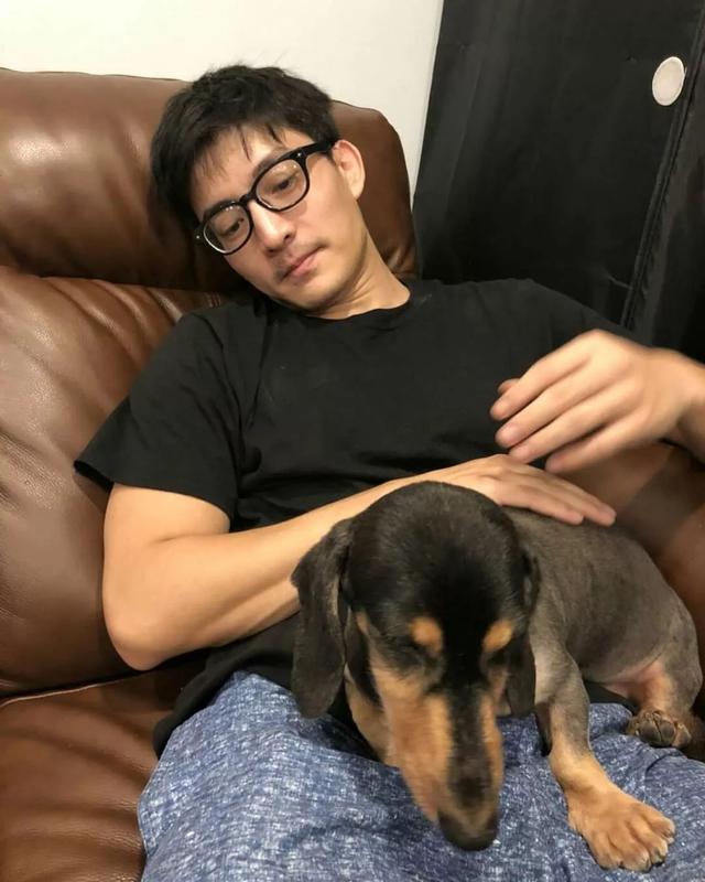 最近很红的92年台湾阳光大男孩,长得像吴彦祖,还有高学历! 最近很红的92年台湾阳光大男孩,长得像吴彦祖,还有高学历!