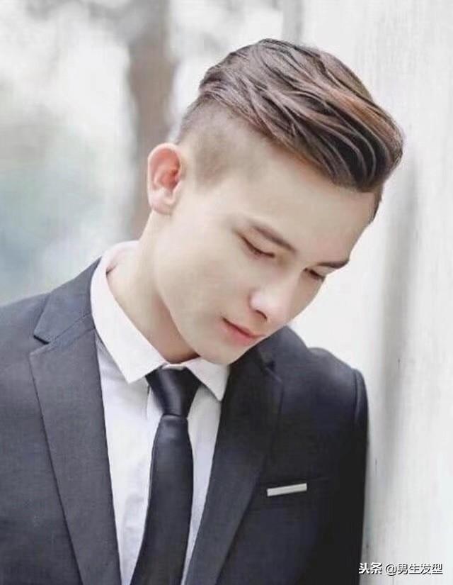 男生“寸头”发型不流行了?19年剪这四款发型提升颜值! 男生“寸头”发型不流行了?19年剪这四款发型提升颜值!