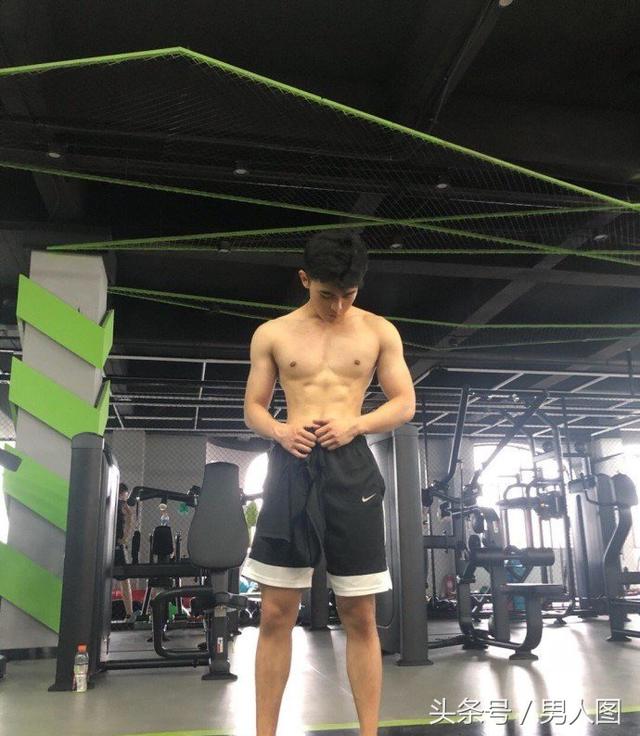 极品小哥哥:受颜攻身身材棒,又是健身达人,赤裸裸的诱惑! 极品小哥哥:受颜攻身身材棒,又是健身达人,赤裸裸的诱惑!