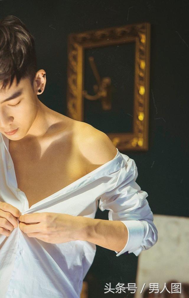 他是鲜嫩小哥哥,嫩的能掐出水来!来一组小哥哥图片 他是鲜嫩小哥哥,嫩的能掐出水来!来一组小哥哥图片