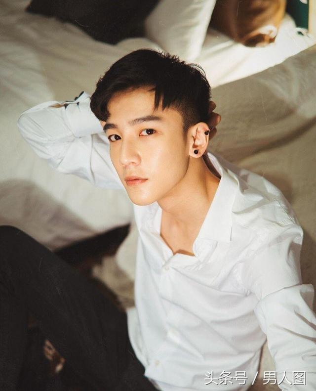 他是鲜嫩小哥哥,嫩的能掐出水来!来一组小哥哥图片 他是鲜嫩小哥哥,嫩的能掐出水来!来一组小哥哥图片