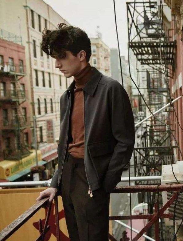 男士穿搭:这个冬天你需要一件高领毛衣 男士穿搭:这个冬天你需要一件高领毛衣