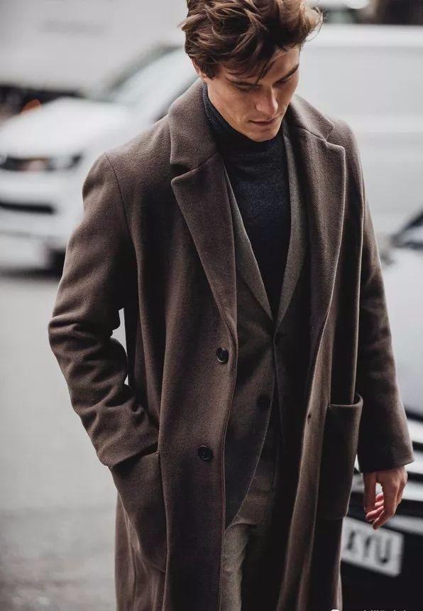 男士穿搭:这个冬天你需要一件高领毛衣 男士穿搭:这个冬天你需要一件高领毛衣