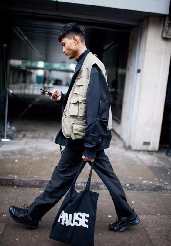 男士穿搭:这个冬天你需要一件高领毛衣 男士穿搭:这个冬天你需要一件高领毛衣