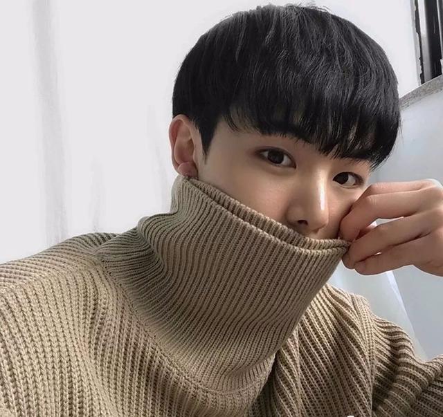 男士穿搭:这个冬天你需要一件高领毛衣 男士穿搭:这个冬天你需要一件高领毛衣