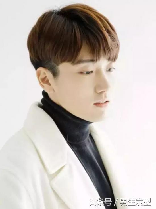 男生不用剪短发,这3款发型让你帅气倍增! 男生不用剪短发,这3款发型让你帅气倍增!