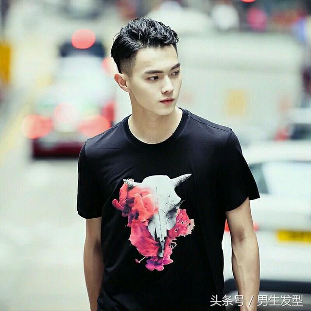 男生18岁以后,请剪这4种发型,超帅! 男生18岁以后,请剪这4种发型,超帅!