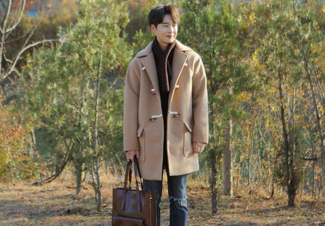 如何穿卡其色大衣,学会这三种方法让你造型依旧! 如何穿卡其色大衣,学会这三种方法让你造型依旧!