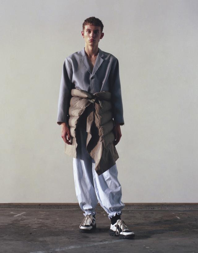 湛蓝的眼睛,犀利的眼神,完美的五官,这个男模值得关注! 湛蓝的眼睛,犀利的眼神,完美的五官,这个男模值得关注!