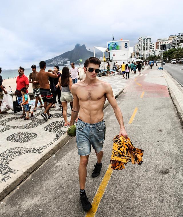 IG上非常热门的奥地利男模Peter Mairhofer,确实好看! IG上非常热门的奥地利男模Peter Mairhofer,确实好看!