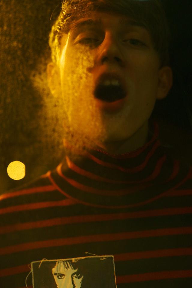 湛蓝的眼睛,犀利的眼神,完美的五官,这个男模值得关注! 湛蓝的眼睛,犀利的眼神,完美的五官,这个男模值得关注!