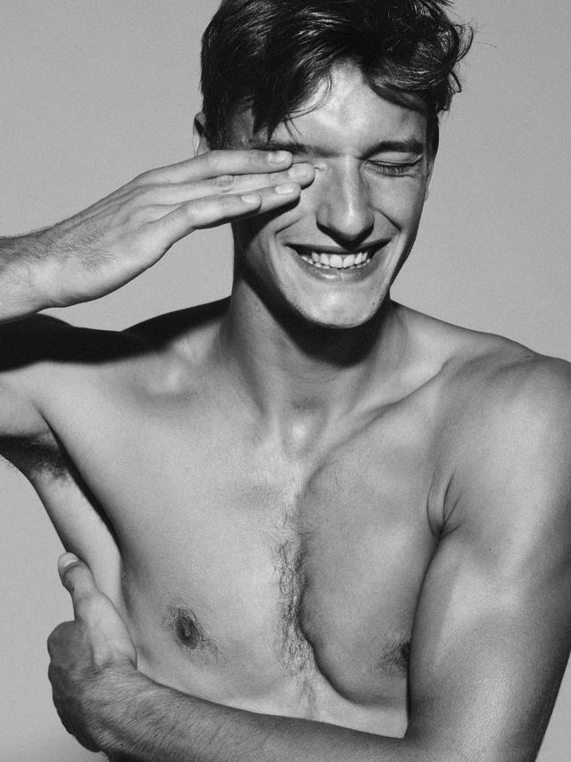 新人男模Romedius Turr,身高一米九颜值超高,以后肯定是超模! 新人男模Romedius Turr,身高一米九颜值超高,以后肯定是超模!