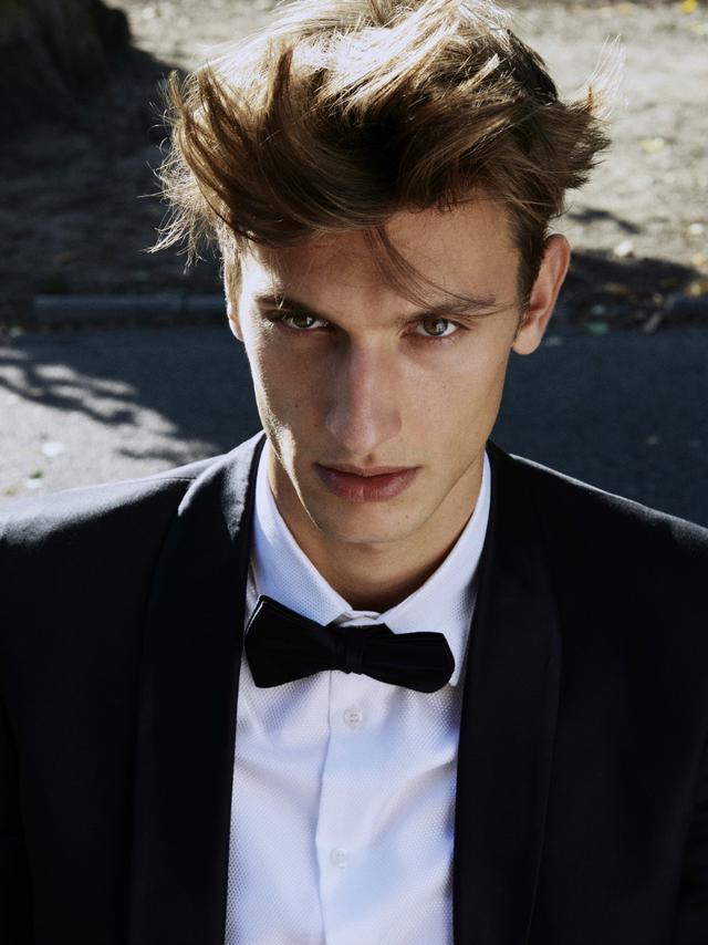 新人男模Romedius Turr,身高一米九颜值超高,以后肯定是超模! 新人男模Romedius Turr,身高一米九颜值超高,以后肯定是超模!