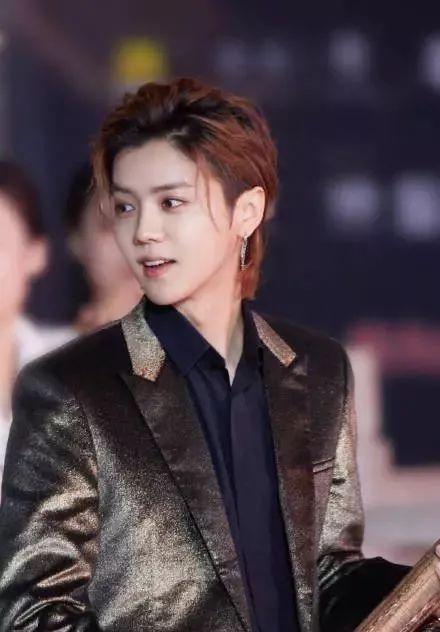 2019最火的发型?非“鲻鱼头”莫属 2019最火的发型?非“鲻鱼头”莫属