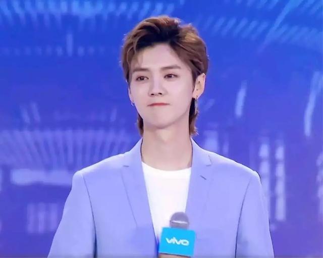 2019最火的发型?非“鲻鱼头”莫属 2019最火的发型?非“鲻鱼头”莫属