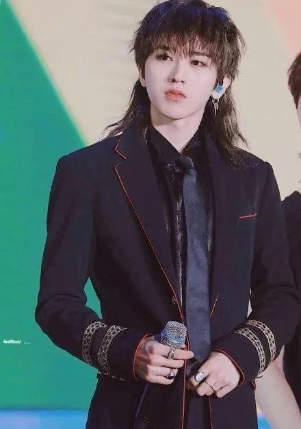 2019最火的发型?非“鲻鱼头”莫属 2019最火的发型?非“鲻鱼头”莫属