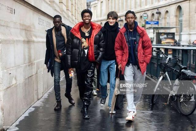 羽绒服到底怎么穿,才没那么肿? 羽绒服到底怎么穿,才没那么肿?