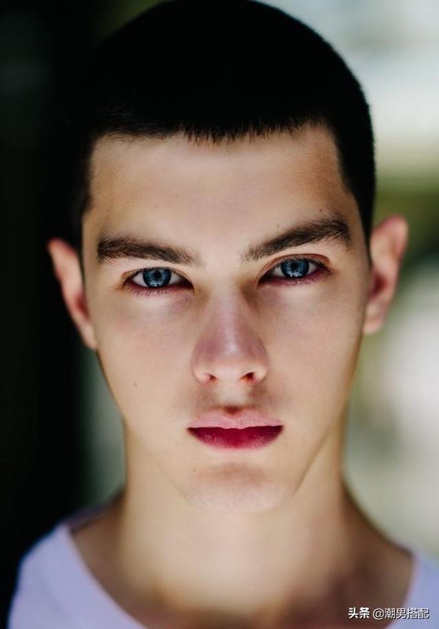 秋冬男生弄什么发型好看?这几款发型随便剪一个都很帅! 秋冬男生弄什么发型好看?这几款发型随便剪一个都很帅!