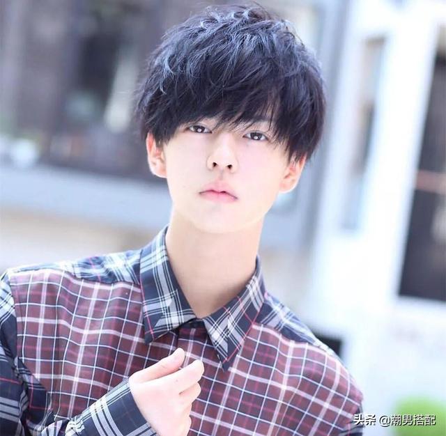 男生日系清新发型推荐,文艺范十足! 男生日系清新发型推荐,文艺范十足!