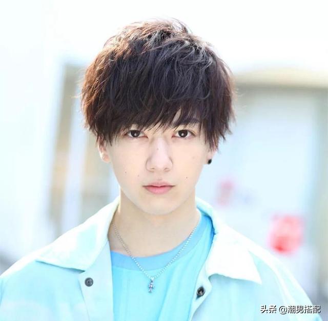 男生日系清新发型推荐,文艺范十足! 男生日系清新发型推荐,文艺范十足!