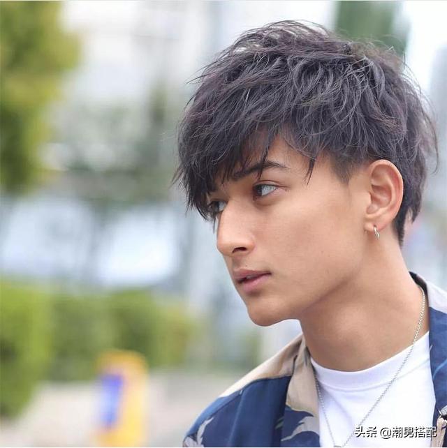 男生日系清新发型推荐,文艺范十足! 男生日系清新发型推荐,文艺范十足!