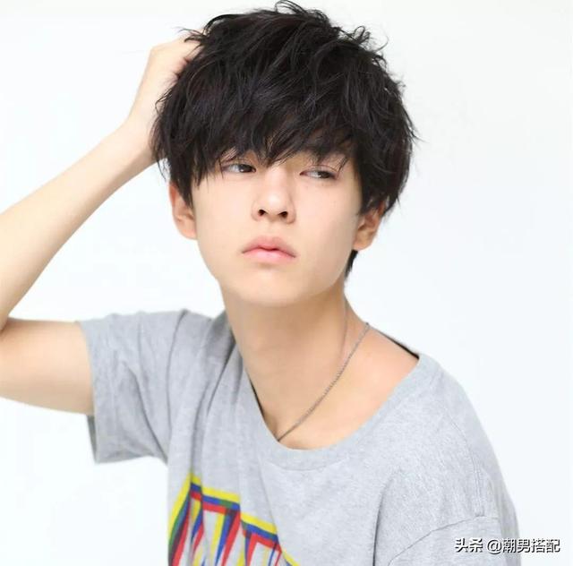 男生日系清新发型推荐,文艺范十足! 男生日系清新发型推荐,文艺范十足!