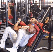 9个大腿训练关键动作,和大屌哥一起练就对了! 9个大腿训练关键动作,和大屌哥一起练就对了!