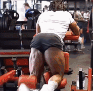 9个大腿训练关键动作,和大屌哥一起练就对了! 9个大腿训练关键动作,和大屌哥一起练就对了!