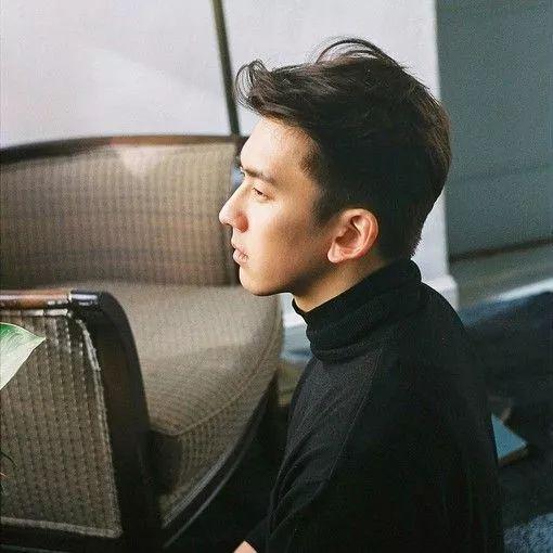 适合亚洲男士的发型推荐!让姑娘看了走不动步 适合亚洲男士的发型推荐!让姑娘看了走不动步