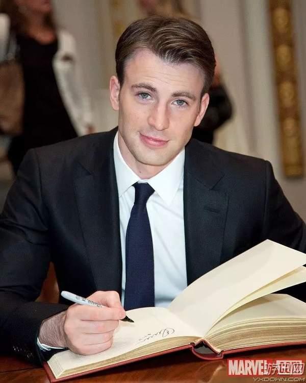 外媒评2018年全球最帅十大型男 “美队”果然魅力无穷 外媒评2018年全球最帅十大型男 “美队”果然魅力无穷