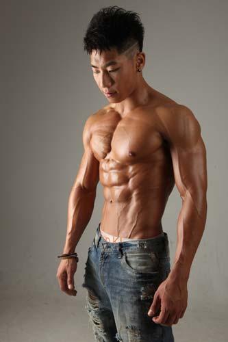 韩国肌肉男明星图片 拒绝娘炮 韩国肌肉男明星图片 拒绝娘炮